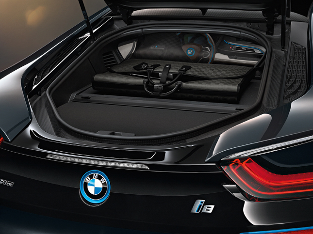 BMW 그룹, 루이비통 콜라보레이션 선보여