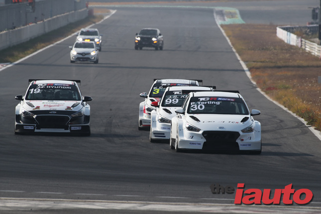 TCR 코리아 6라운드, 김진수 시즌 첫 우승 차지