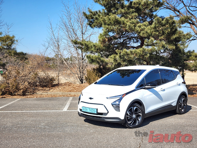 쉐보레 볼트 EV, 조용한 움직임을 시작하다