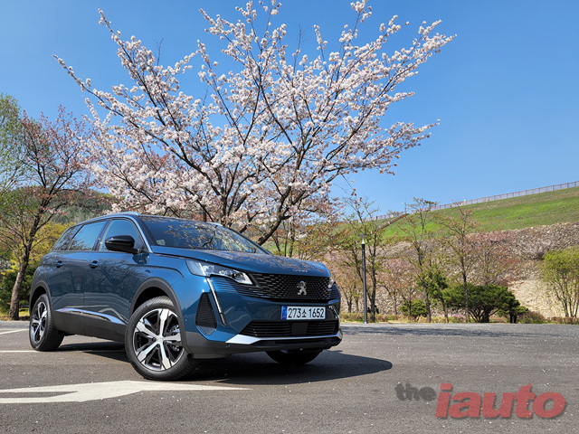 다운사이징 속 넓어진 공간, 푸조 5008 SUV