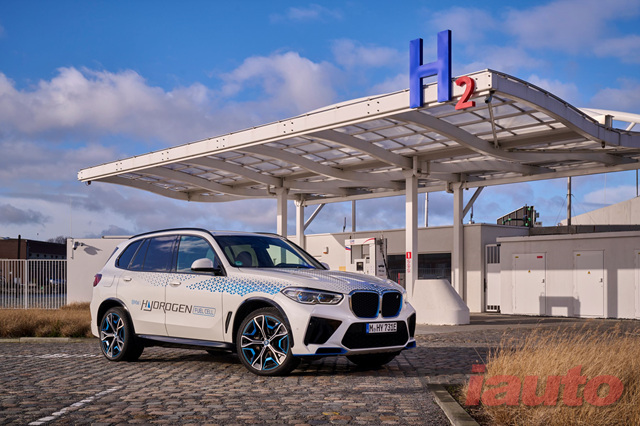 BMW 그룹, 미래 개인 이동성에 대한 그룹의 비전과 혁신 제시