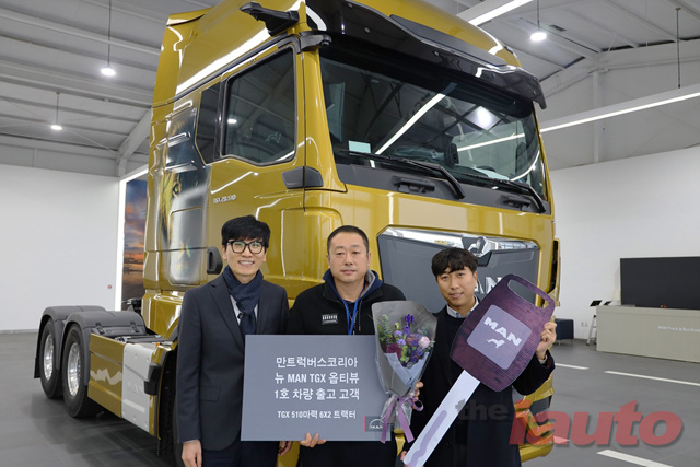만트럭버스코리아, 뉴 MAN TGX 옵티뷰 1호차 고객 전달