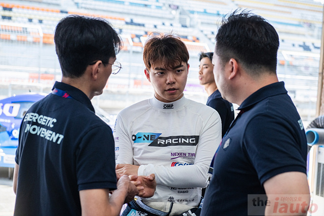 오네 레이싱, 나이트 레이스 최강자 김동은 앞세워 4라운드 우승 정조준