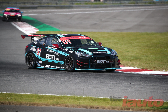 슈퍼레이스 GT 4라운드 예선, 정경훈과 정회원의 경쟁