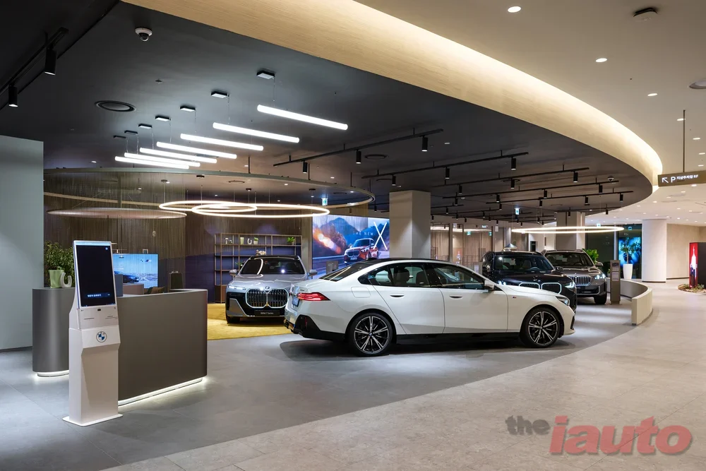 BMW 코오롱 모터스, 대전 신세계 아트앤사이언스 전시장 새 단장